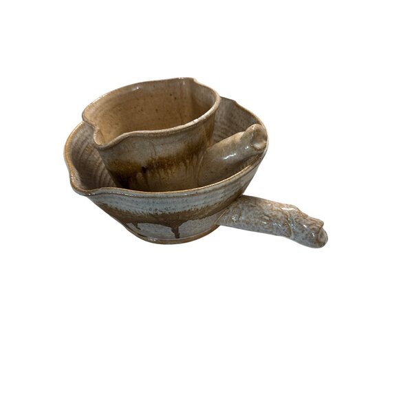 Handcrafted Rustic Signed M or W Pottery 2 Pouring Bowls With Handles Artisanal - Picture 3 of 11